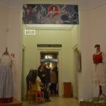 Múzeumi kiállítás: a 100 évvel ezelőtti női ideál és divat